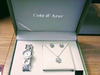 Watch set with beautiful jewellery set