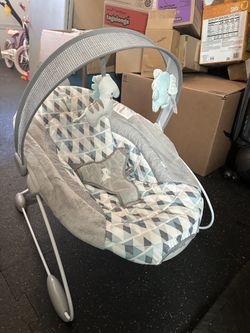 Ingenuity SmartBounce Automatic Baby Bouncer Seat with Music, Nature Sounds, Removable Bar & 2 Plush Infant - Chadwick