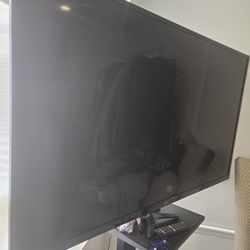 LG 60" Tv 