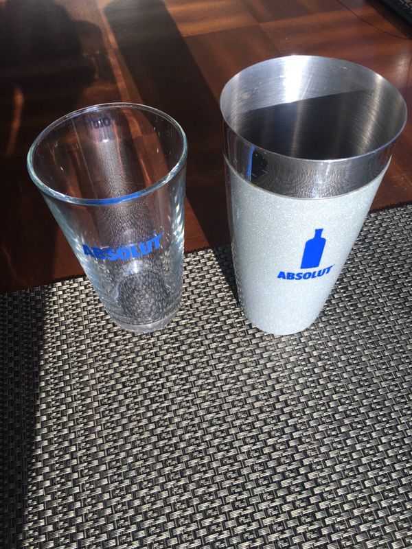Absolut Vodka Bar Shaker w/ matching Absolut Pint Glass
