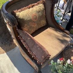 Chair (set of two) including pillows 