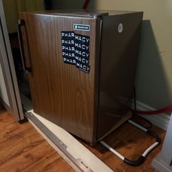 Mini Fridge 