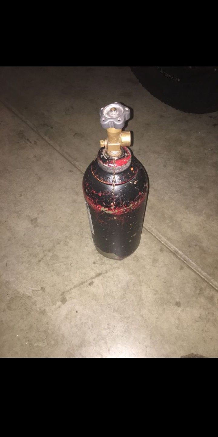 Noz tank 10 lbs for Sale in Perris, CA OfferUp
