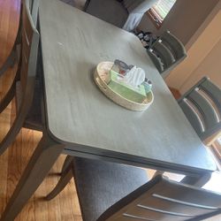Used 5 Chair Table
