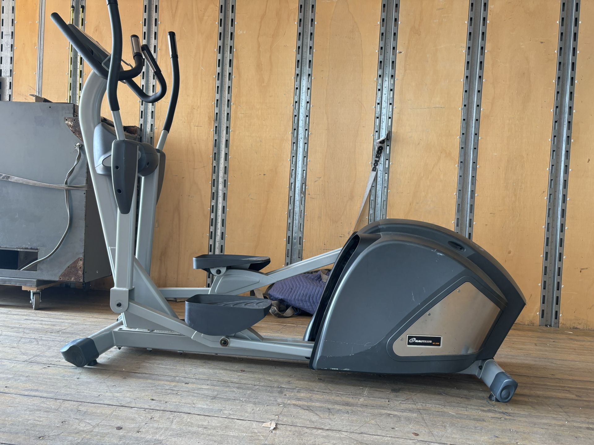 Nautilus NE2000 Elliptical Machine