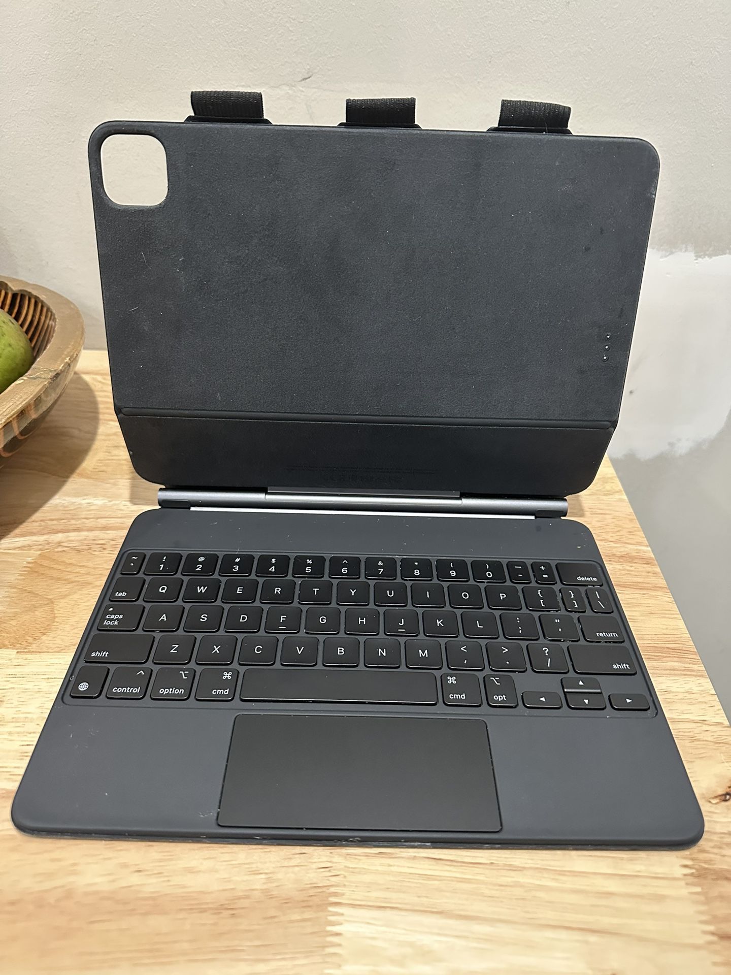 Apple Magic Keyboard 11”