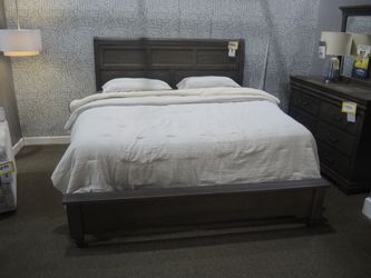 Vaughn-Bassett Vista King Sleigh Bed - Weathered Gray, Made in USA