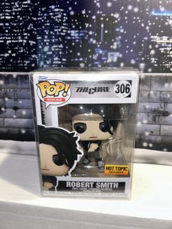 FUNKO POP ROCKS THE CURE ROBERT SMITH # 306 EXCLUSIVE HOT TOPIC