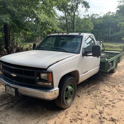 1999 Chevrolet 3500 Regular Cab & Chassis
