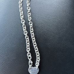 AUTHENTIC TIFFANY & CO HEART TAG PENDANT NECKLACE