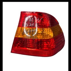 2002-2005 BMW E46 SEDAN RIGHT PASSENGER SIDE TAIL LIGHT ASSEMBLY OEM