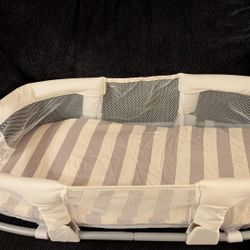 Babies Bed Side Sleeper Bassinet 