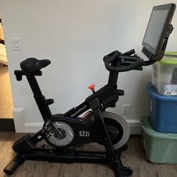 NordicTrack Commercial S22i Studio Cycle