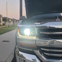2016-2018 Chevy Silverado Headlights Bulbs 