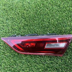 2017-2022 INFINITI Q60 COUPE RIGHT RH LED INNER TAIL LIGHT OEM 26550-5CA1A