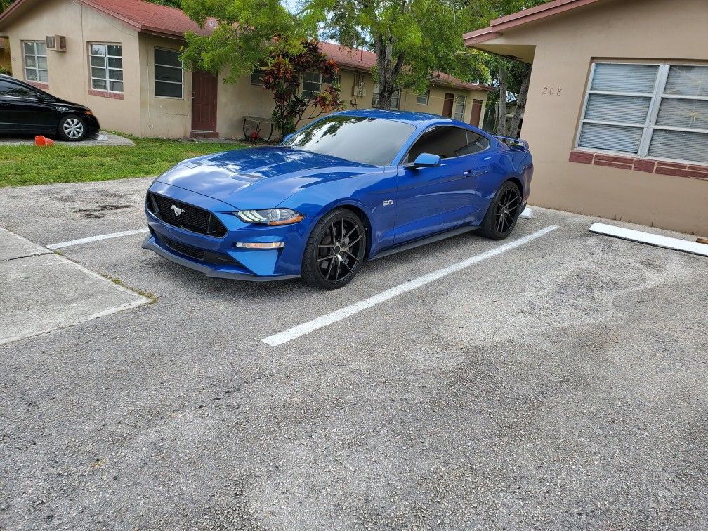 MUSTANG GT 2018 10 SPEED AUTOMATIC TRASN, ONLY 24K TILTLE IN HAND