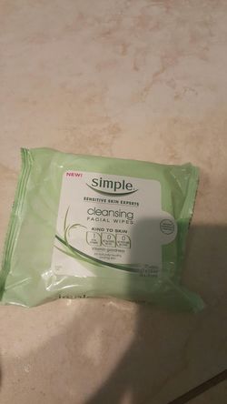 New face cleansing pads