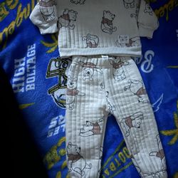 Winnie The Pooh  Disney Outfit 