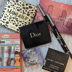 New Very High-end Makeup Beauty Bundle 8 PCs Of Eyeshadow/Liner And Lips 