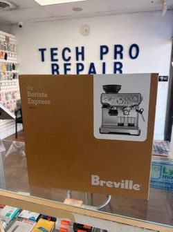 New! Breville Brushed Stainless Steel BES870BSS Espresso Machine.