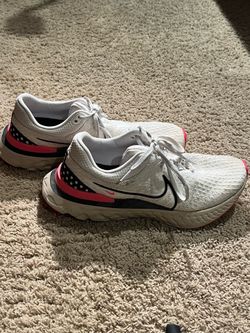 Nike React Infinity Run Men's White Pink Black Low Top Lace-Up Running Sneakers