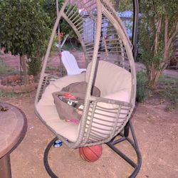 Hanging Chair 