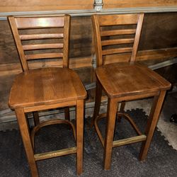 2 Wooden barstools