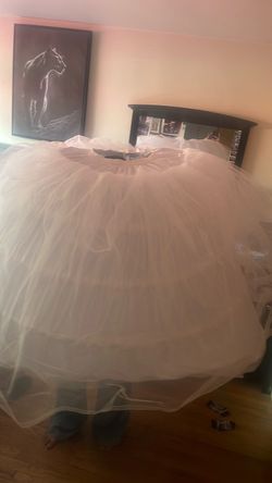 White quinceañera crinolina/petticoat