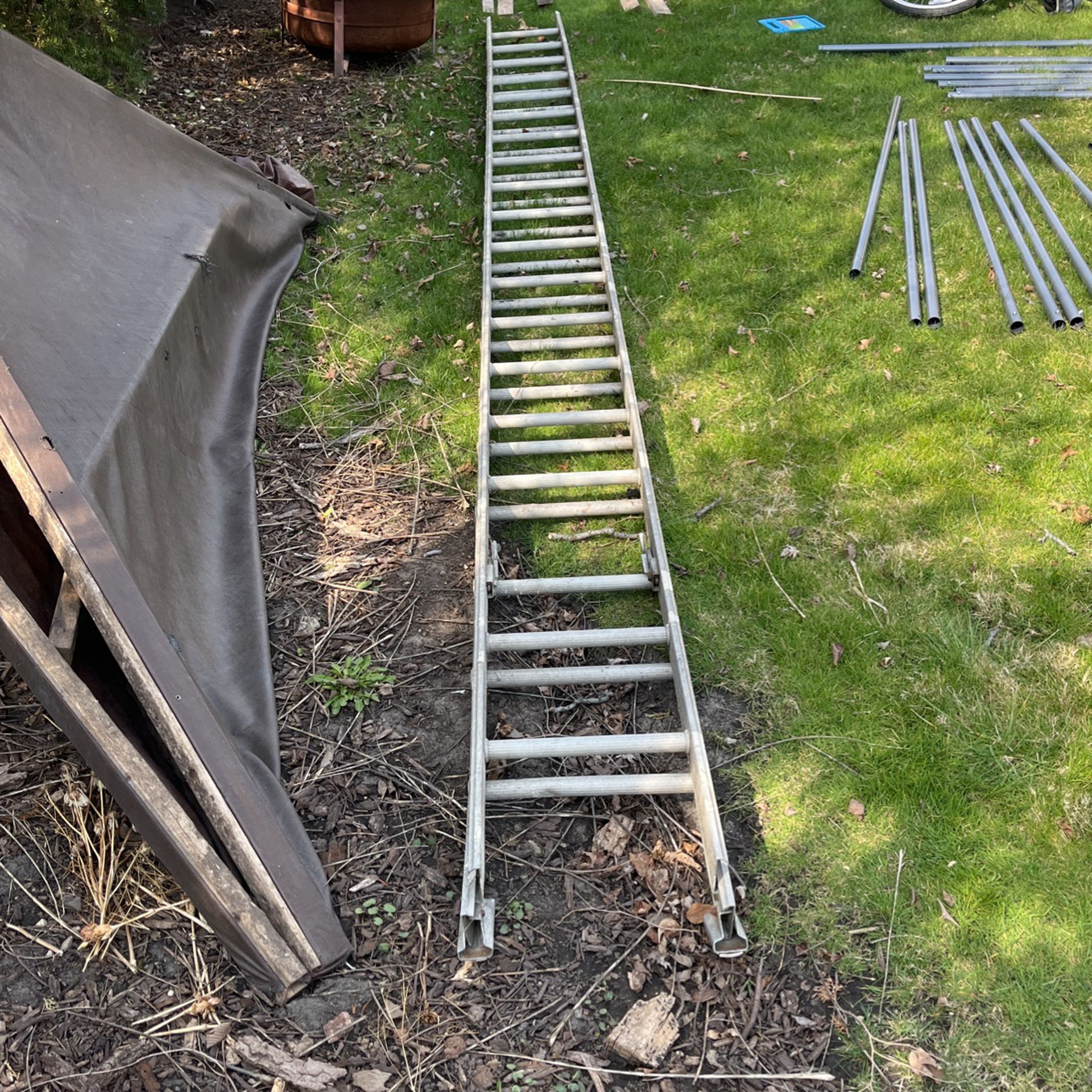20-32’ Aluminum Ladder