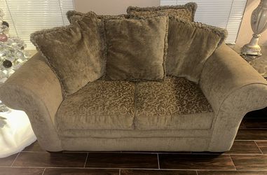 Couch (free)