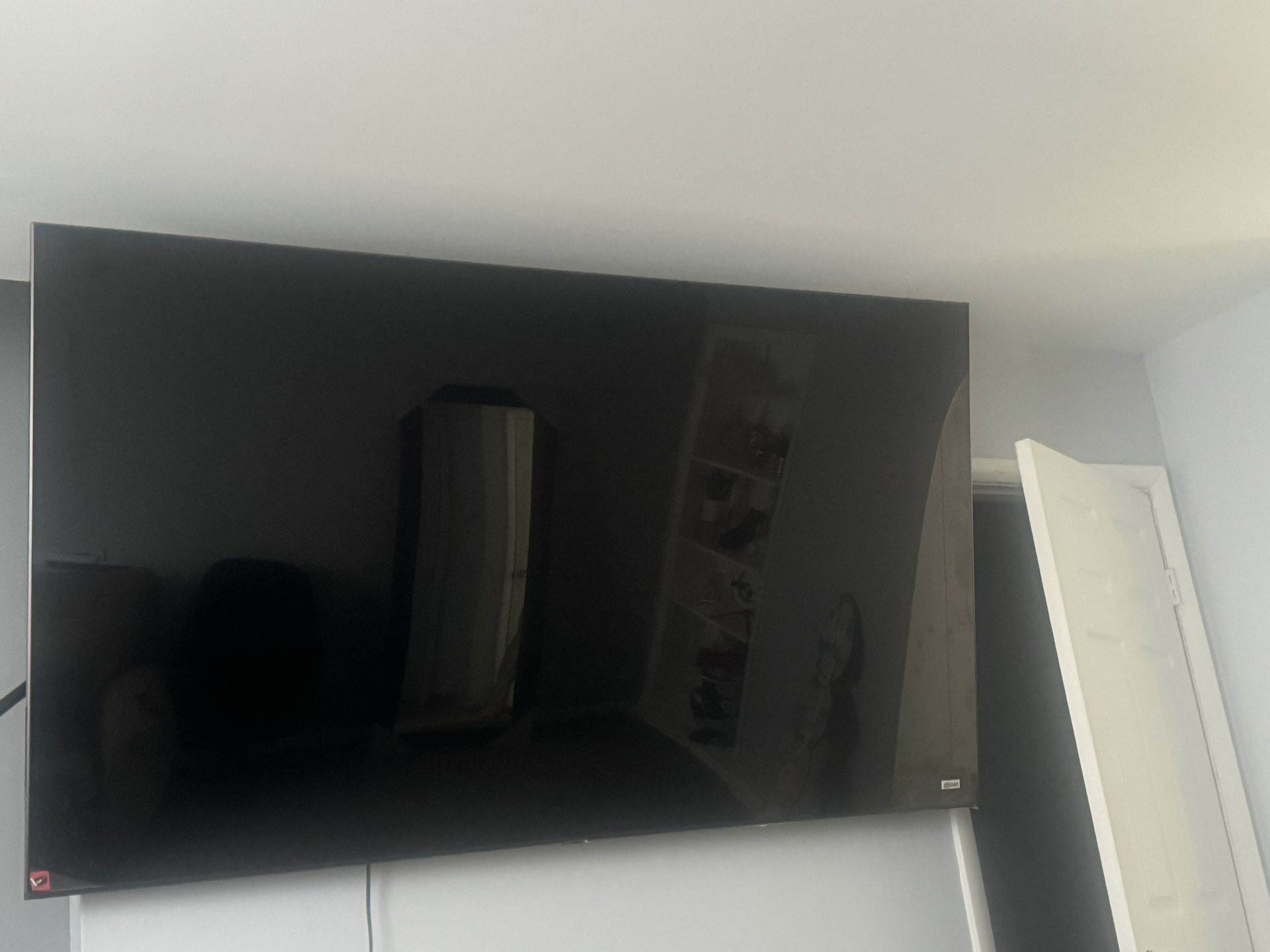 Samsung 85-inch TV for sale in excellent condition