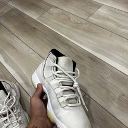 Jordan 11 Platinum Tint