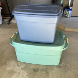 XL and LG Plastic Bins 