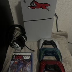 PlayStation 5 , 3 Controllers, Headset, And A Game Included 