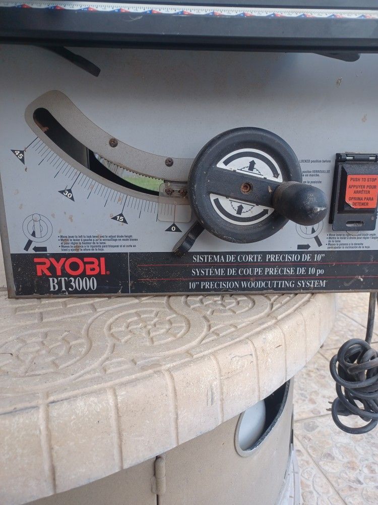 Ryobi Bt3000 10"precision Table Saw Tablesaw for Sale in Bvl, FL OfferUp