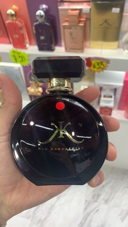 Brand new sealed Kim Kardashian Gold Perfume Bottle