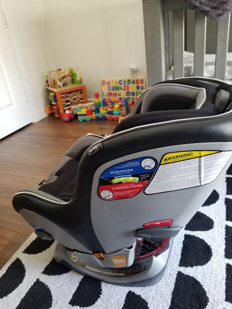 Chicco convertible car seat