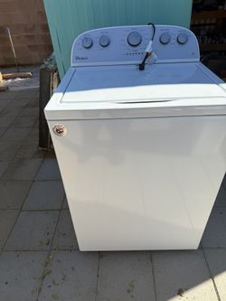 Whirlpool Deep Water Wash High Efficiency Agitator Small ( 3.5-cu ft ) Top-Load Washer ( White )