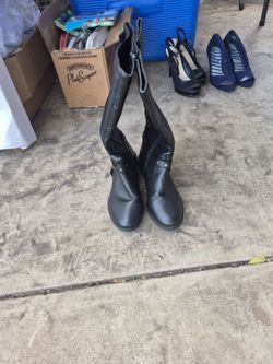 Black Leather Knee-High Riding Boots