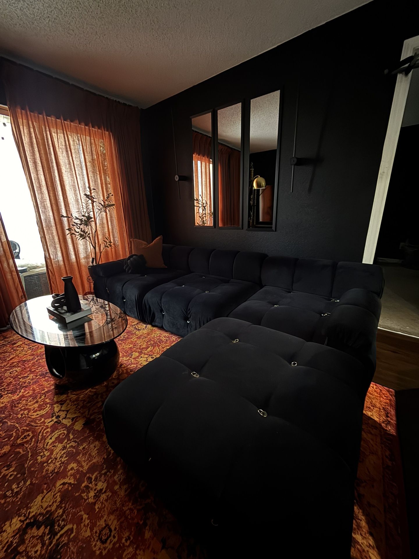 SERIOUS BUYERS ‼️‼️‼️✨Modern Black Velvet Sectional Sofa with Ottoman ✨ 