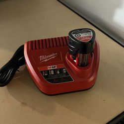 Milwaukee M12 Charger And 2.0 Battery 