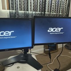 Dual Monitor Setup With Stand