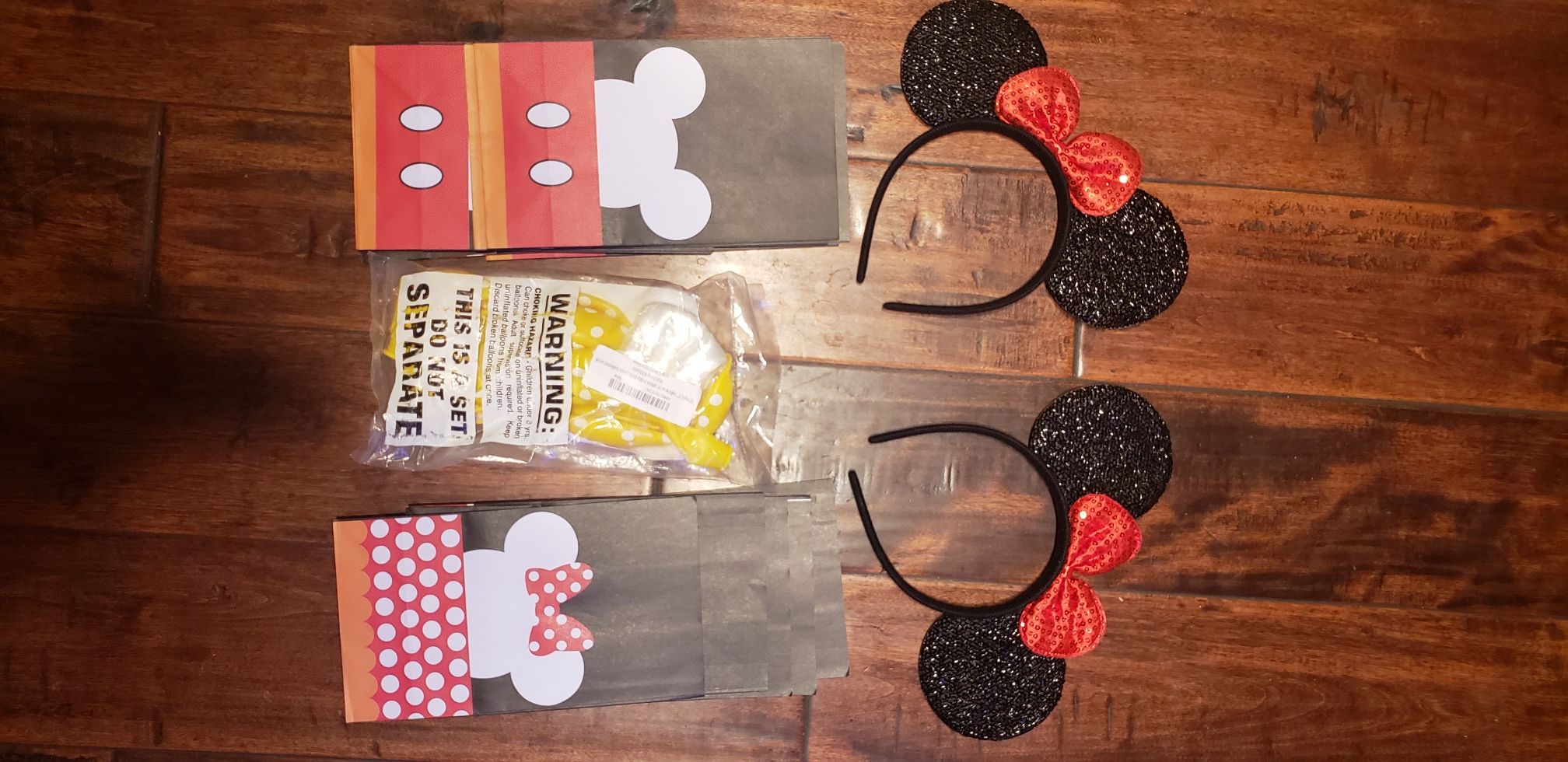 NEW (2) MINNIE MOUSE EARS.(6) MINNIE MOUSE GOODIE BAG.(6) MICKEY MOUSE GOODIE BAGS. (10) POLKA DOT YELLOW BALLOONS.