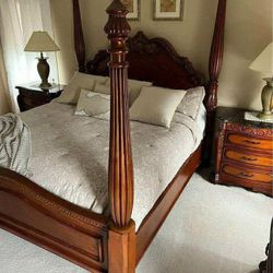 Bed,Dresser, Nightstand And Mirror 