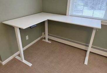 Great deal on a large 63” electric L-shaped standing desk!