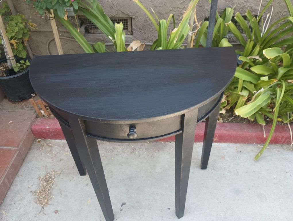 Mesa Media Luna 