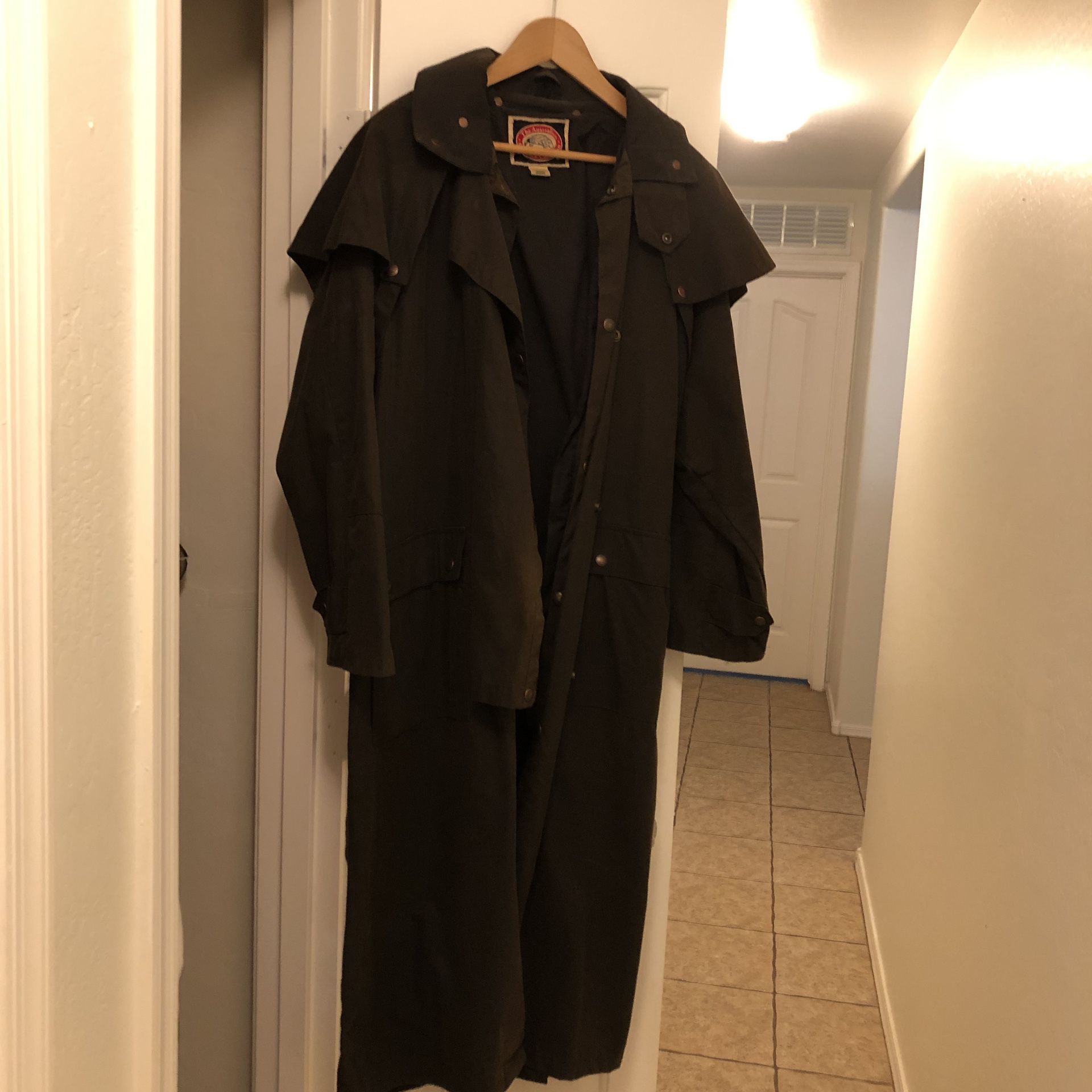 Med men’s Australian Outback Trenchcoat, brown,gently used for Sale in ...