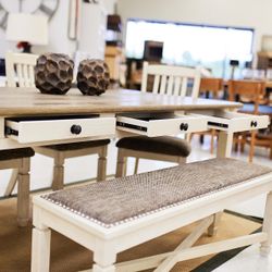 Bolanburg Antique White-Oak Dining Room Set /Dining table and Chairs 