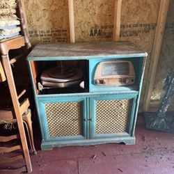 Vintage Console Record Player – Restoration Project
