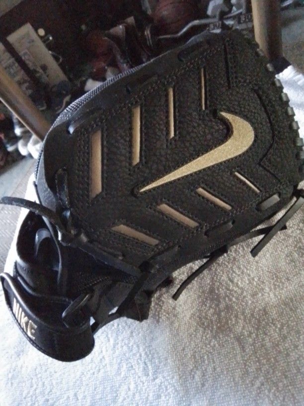 NIKE Alpha Edge Fielding Glove Youth Baseball Right Hand 11.5 ' New
